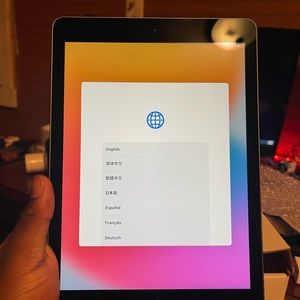 Refurbished Silver IPad Air 2